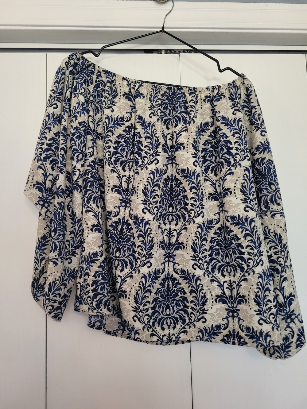 Off-Shoulder Blue Damask Print Top SZ M